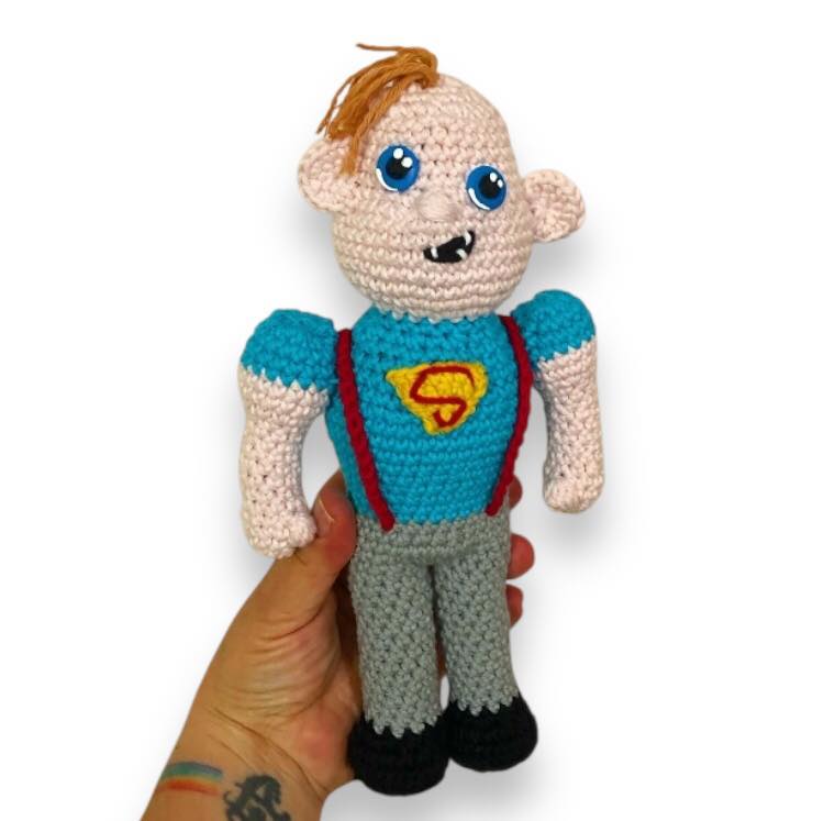 crochet pattern for Sloth or Lars doll with bubble butt