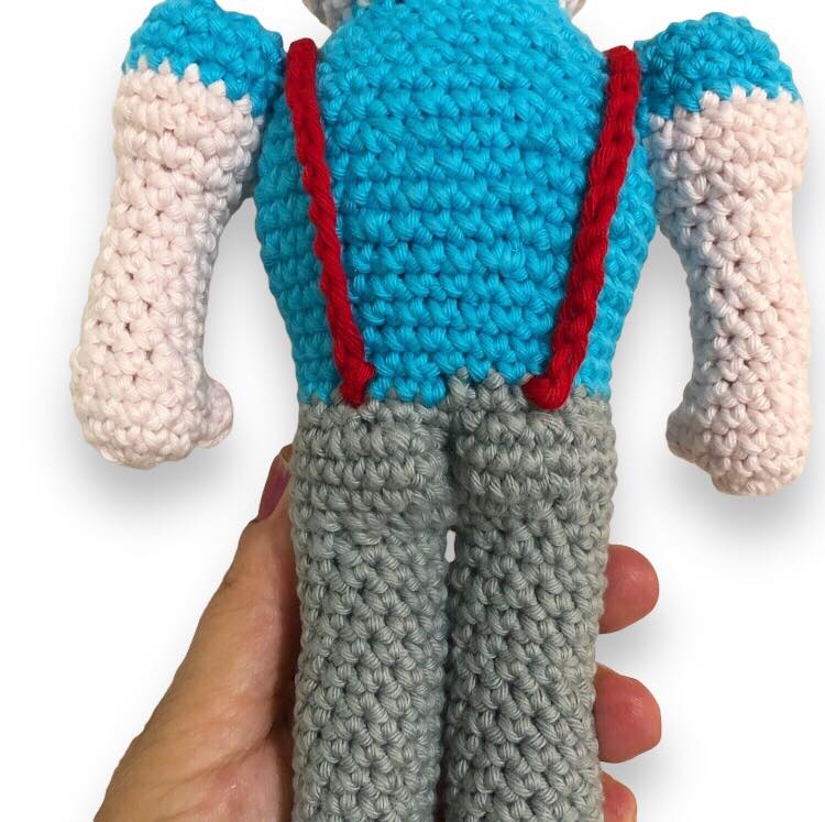 crochet pattern for Sloth or Lars doll with bubble butt