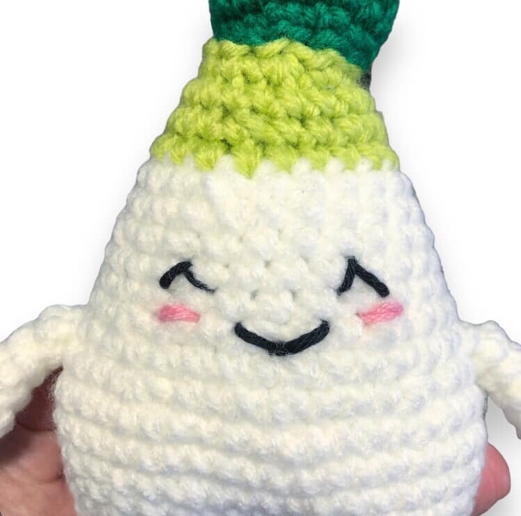 crochet green onion face
