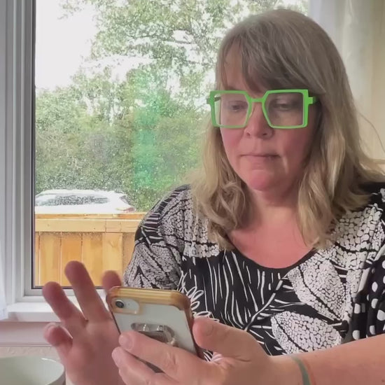 A 49 second video that advertises the crocheted Arthur pattern, showing off the full results of the pattern. 