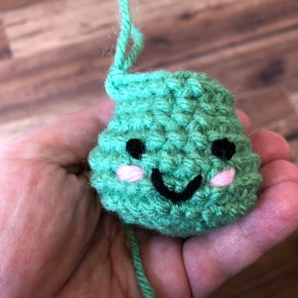 PATTERN: Crochet Happy Pipe Keychain